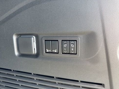 New 2026 Chevrolet Suburban Premier AWD/4WD image 13