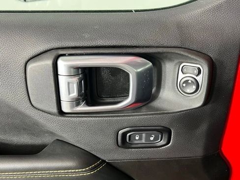 Used 2024 Jeep Wrangler Unlimited Sahara image 18