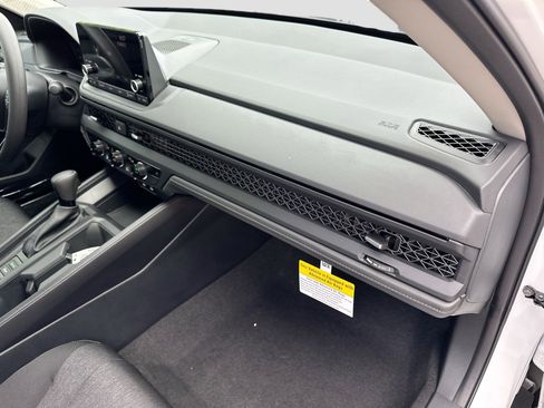 New 2025 Honda Accord SE image 23