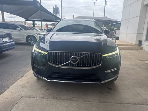 Certified 2023 Volvo XC60 B5 Ultimate w/ Protection Package Premier FWD image 2