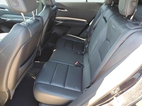 Used 2023 Cadillac XT4 Premium Luxury image 13