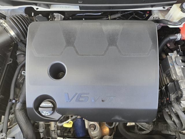 Used 2021 Chevrolet Traverse LT FWD image 31