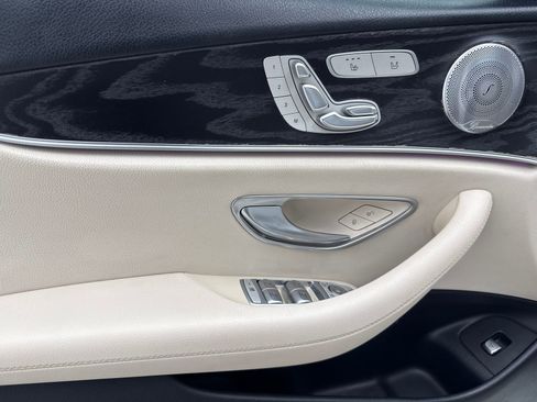 Used 2017 Mercedes-Benz E 300 4MATIC image 35