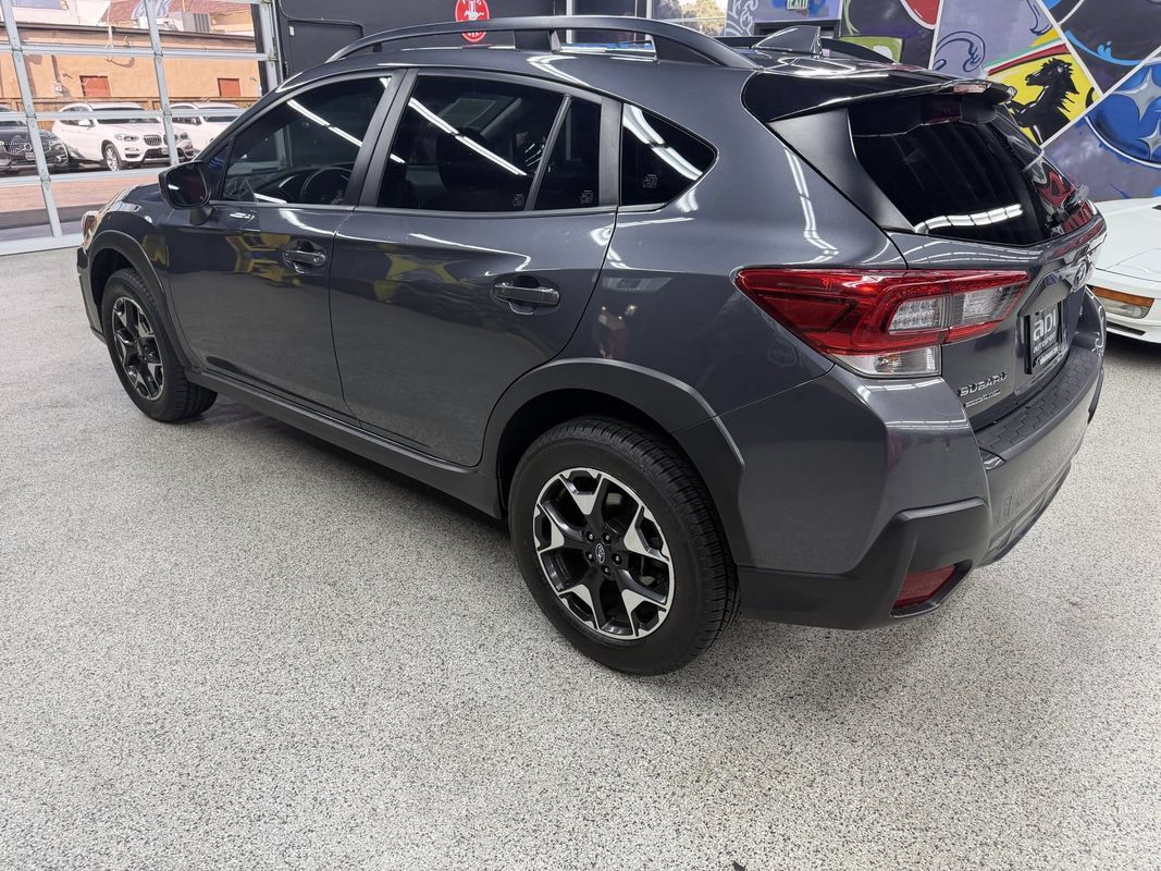 Used 2020 Subaru Crosstrek 2.0i Premium w/ Moonroof Package 1 AWD/4WD image 3