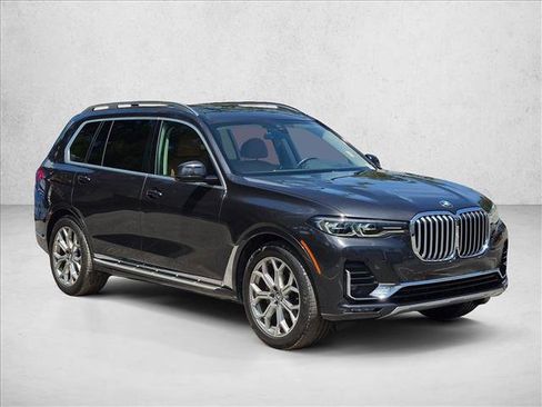 Used 2022 BMW X7 xDrive40i w/ Premium Package AWD/4WD image 2