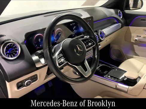 Certified 2022 Mercedes-Benz GLB 250 4MATIC image 18