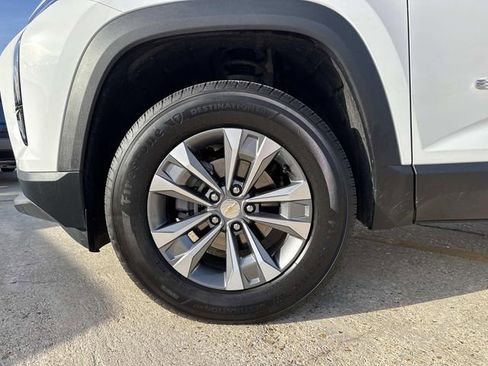Used 2026 Chevrolet Equinox LT FWD image 19