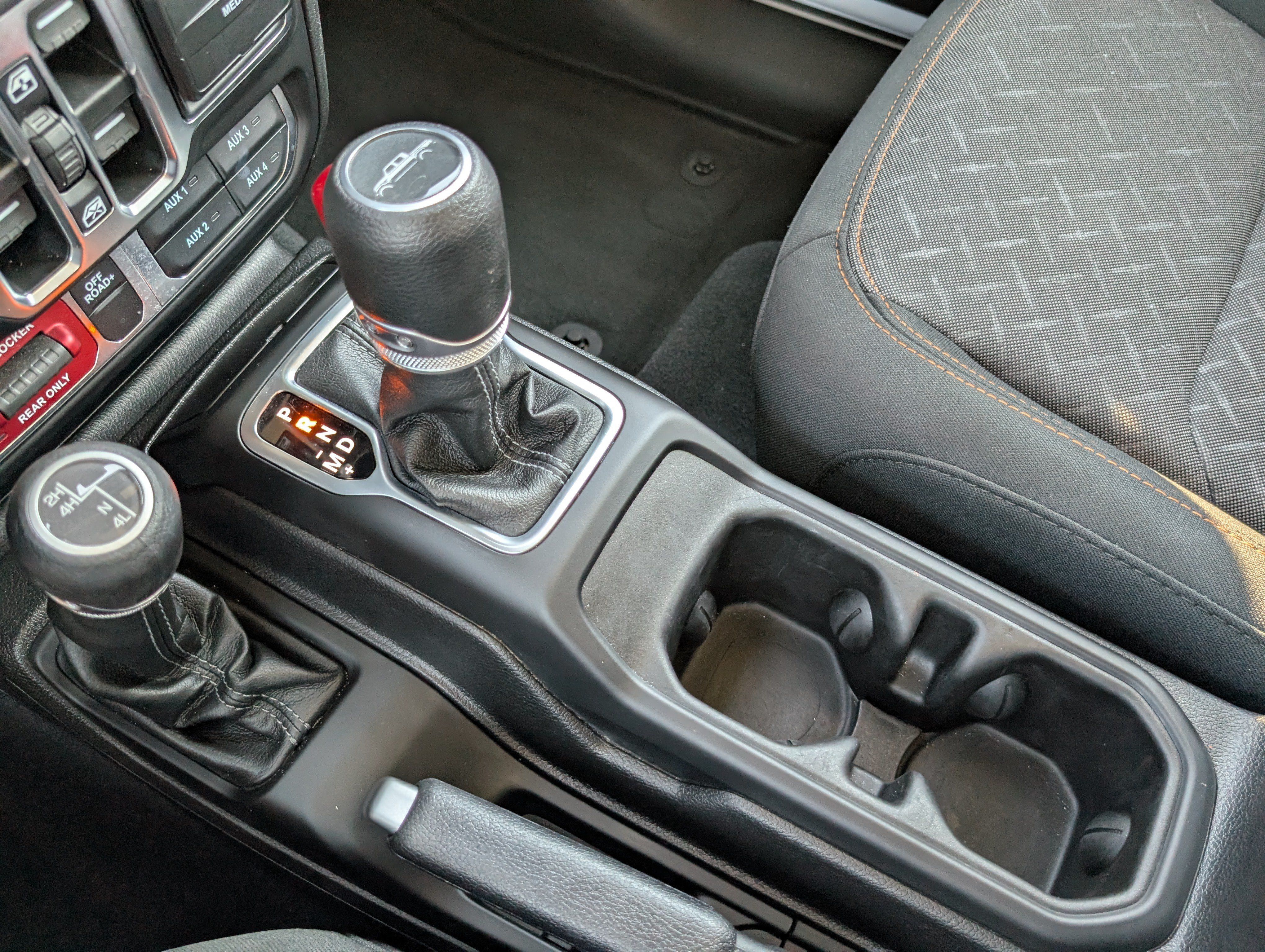 Used 2026 Jeep Gladiator Mojave AWD/4WD image 19