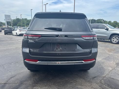 Used 2023 Jeep Grand Cherokee Laredo w/ Luxury Tech Group I AWD/4WD image 4
