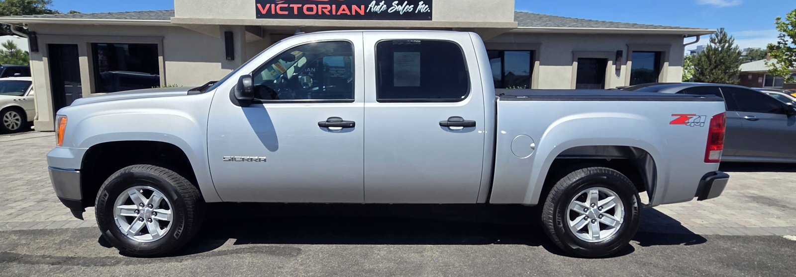 Used 2013 GMC Sierra 1500 SLE w/ Power Tech Package AWD/4WD image 8