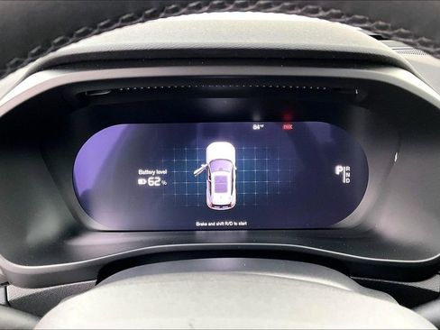 Used 2024 Volvo XC40 Recharge Ultimate w/ Protection Package Premier image 28