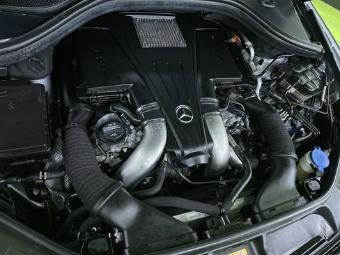 Used 2017 Mercedes-Benz GLS 550 4MATIC w/ Driver Assistance Package image 31