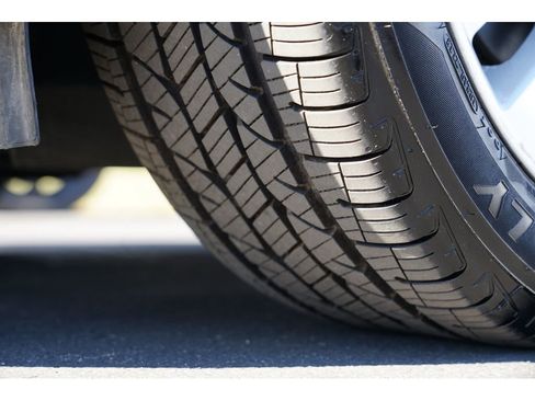 Used 2017 Ford C-MAX SE image 30