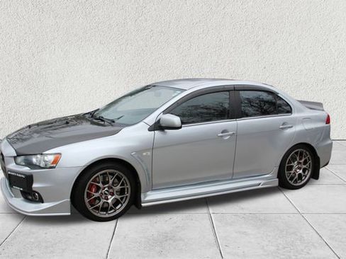 Used 2011 Mitsubishi Lancer Evolution MR image 4