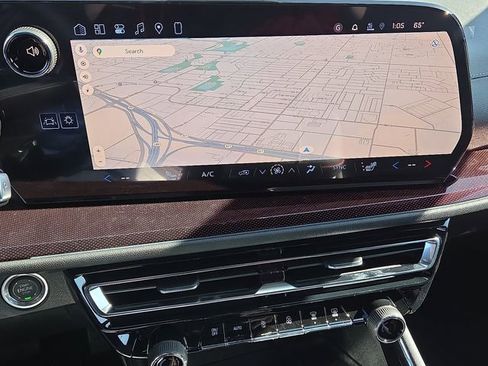 New 2026 Chevrolet Traverse Z71 w/ Enhanced Driving Package image 11