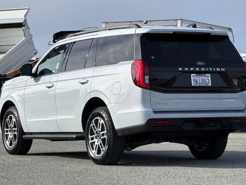 New 2026 Ford Expedition Active AWD/4WD image 6