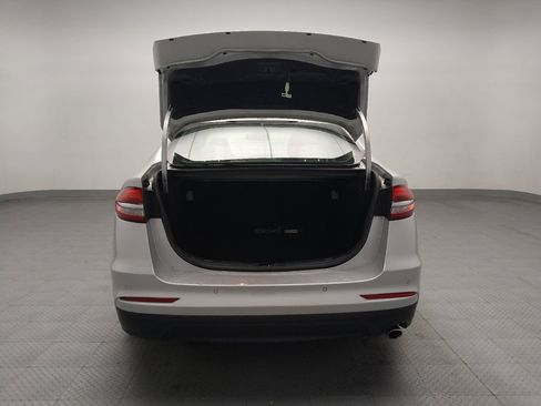 Used 2019 Ford Fusion SE image 29