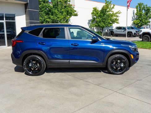 New 2026 Kia Seltos EX w/ EX Sunroof Package AWD/4WD image 8