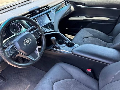 Used 2019 Toyota Camry LE FWD image 10