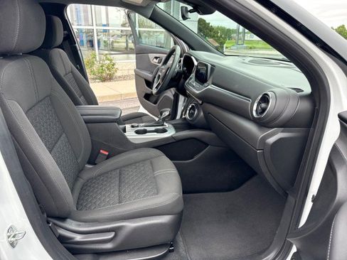 Used 2021 Chevrolet Blazer LT FWD image 30