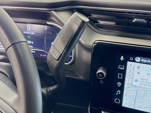 Used 2024 GMC Sierra 2500 Denali w/ Denali Reserve Package image 17