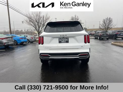 Certified 2023 Kia Sorento SX image 12