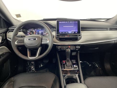 Used 2023 Jeep Compass Limited w/ Sun and Sound Group AWD/4WD image 40