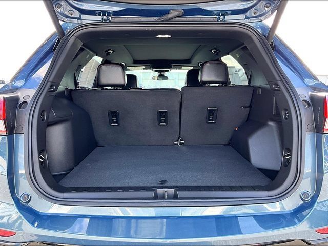 Used 2024 Chevrolet Equinox RS FWD image 29