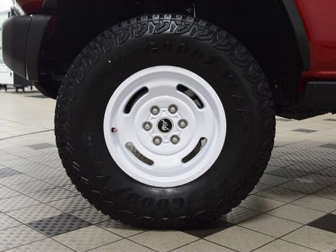Used 2025 Ford Bronco Heritage Edition AWD/4WD image 23