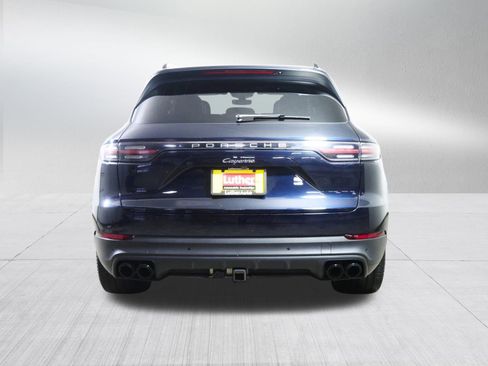 Used 2022 Porsche Cayenne Platinum Edition image 6