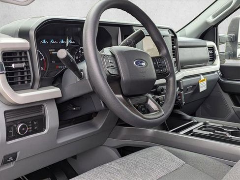 New 2026 Ford F250 XLT w/ FX4 Off-Road Package image 3