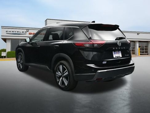 Used 2026 Nissan Rogue SL AWD/4WD image 3