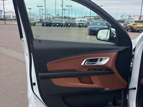 Used 2016 Chevrolet Equinox LTZ w/ Enhanced Convenience Package AWD/4WD image 12