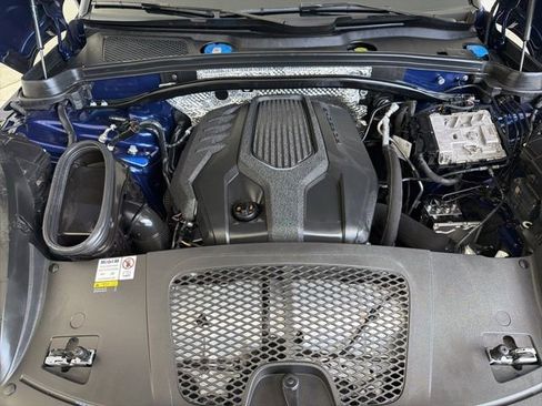Used 2023 Porsche Macan AWD/4WD image 27
