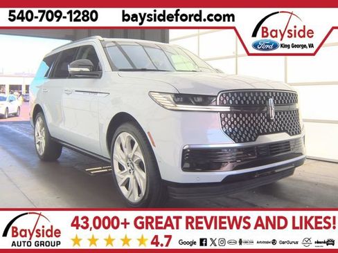 Used 2025 Lincoln Navigator Reserve AWD/4WD image 1