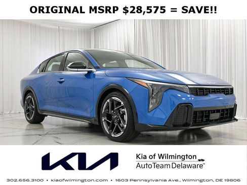 New 2025 Kia K4 GT-Line image 1