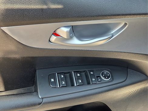 Used 2023 Kia Forte LXS FWD image 13
