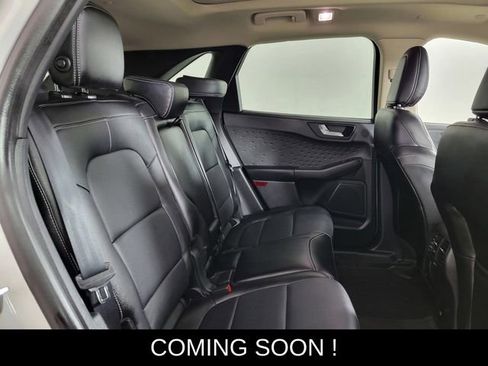 Used 2020 Ford Escape Titanium image 17