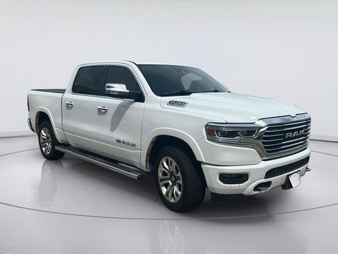 Used 2022 RAM 1500 Limited w/ Body Color Bumper Group AWD/4WD image 3