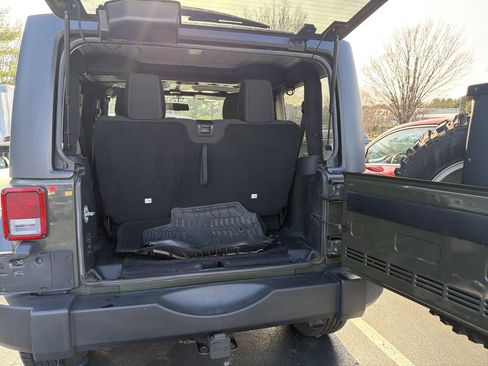 Certified 2015 Jeep Wrangler Rubicon w/ Power Convenience Group image 9
