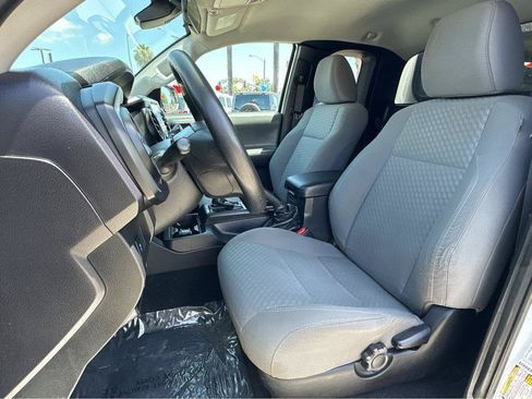 Used 2021 Toyota Tacoma SR RWD image 8