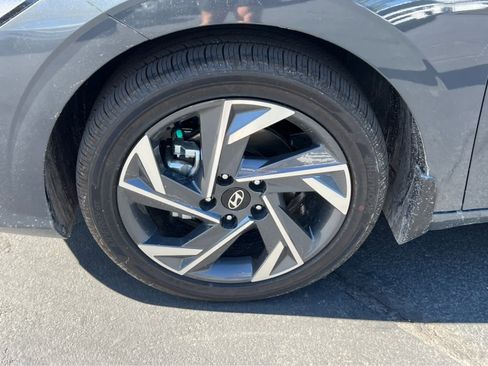 Certified 2026 Hyundai Elantra Limited FWD image 13