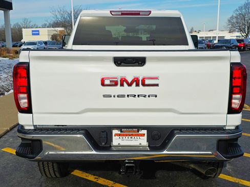 New 2026 GMC Sierra 2500 Pro w/ Convenience Package image 7
