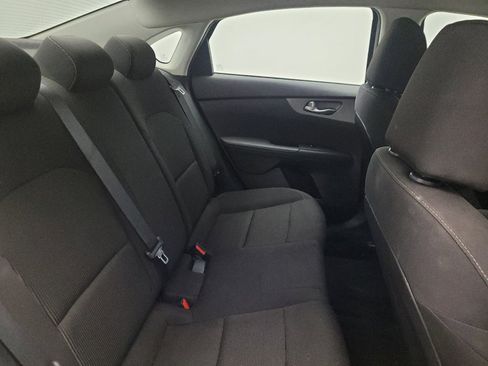 Used 2021 Kia Forte LXS FWD image 19