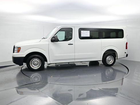 Used 2018 Nissan NV 3500 S RWD image 3