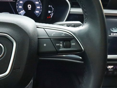 Used 2019 Audi Q3 2.0T Premium w/ Convenience Package image 30