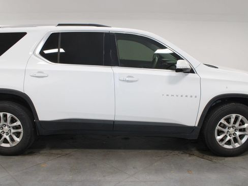 Used 2018 Chevrolet Traverse LT FWD image 11
