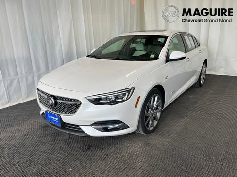 Used 2019 Buick Regal Avenir w/ Driver Confidence Package II FWD image 1