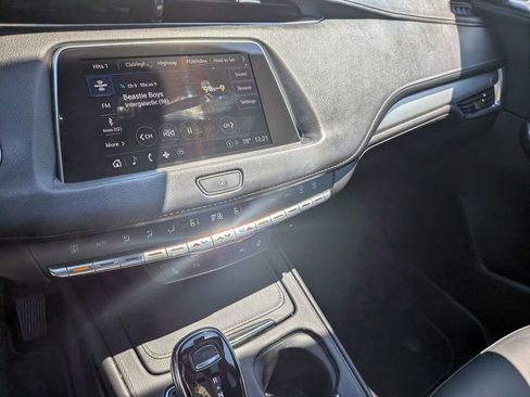Used 2023 Cadillac XT4 Premium Luxury w/ Cold Weather Package FWD image 17