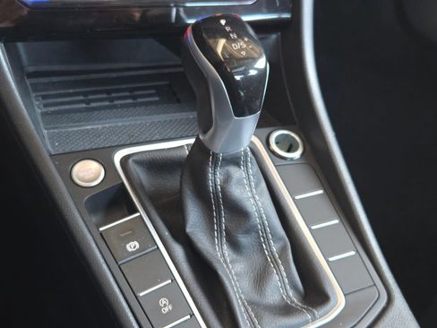 Used 2025 Volkswagen Jetta SE FWD image 7